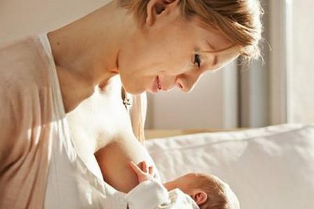 哺乳期妇女能否做X光检查？做完后可以哺乳吗？