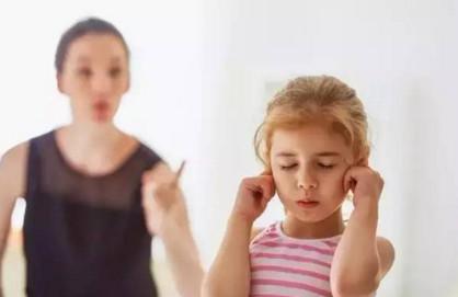吼叫式教育对孩子好吗？父母如何正确教育孩子？