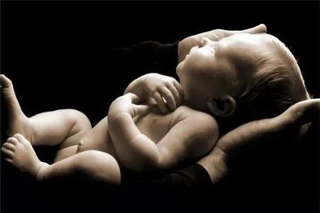 为什么宝宝不长头发 宝宝不长头发要怎么办