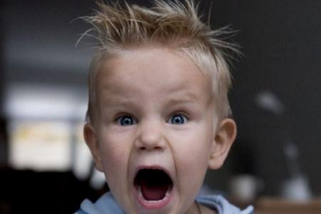 两三岁的孩子又叛逆又任性怎么办？爸妈如何采取应对措施