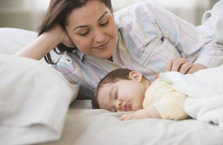 和宝宝分房睡计划失败,是因为你没做这四点!