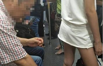 曝武汉地铁恶心男 地铁偷拍事件为何频发