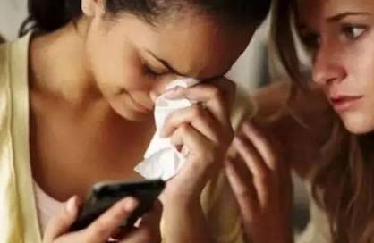 只因妈妈玩手机, 孩子摔裂了头骨!这下妈妈急了......