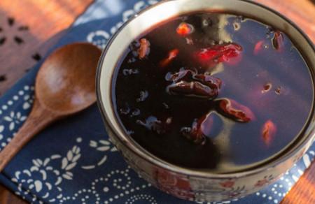 經期排瘀血止痛經吃什么好？經期調理需正確飲食