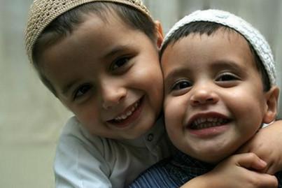 怎么才能让孩子自信开朗？家长请别这样做