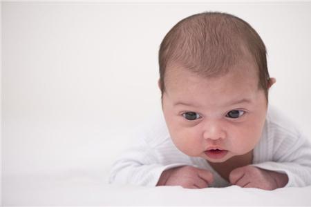 宝宝头围为什么会偏小？宝宝得了小头症怎么办？