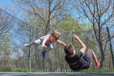 游乐园的海盗船孩子能坐吗，哪些游乐项目不适合孩子玩？