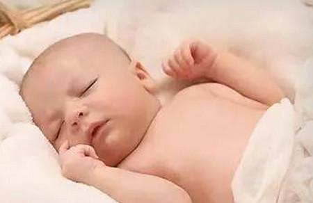 宝宝睡觉日夜颠倒，要怎么调整宝宝的睡眠习惯？