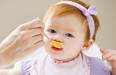 早产儿宝宝添加辅食注意事项 早产儿添加辅食的基本原则