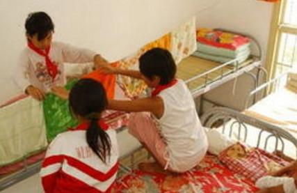 孩子上寄宿学校好不好？家长应该怎么做？