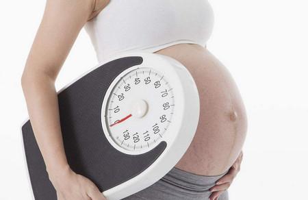 孕期一个人吃两个人补？孕期体重增长规律是什么？