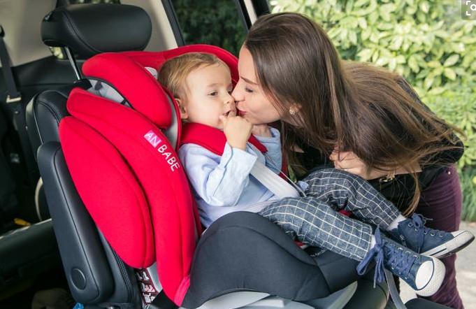 如何给宝宝挑选安全舒适的安全座椅？