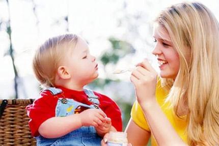 宝宝每天要补充多少维生素c 婴幼儿每日需要多少维生素c