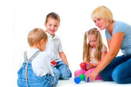 宝宝社交从多大开始？社交互动从宝宝3个月大就可以开始了