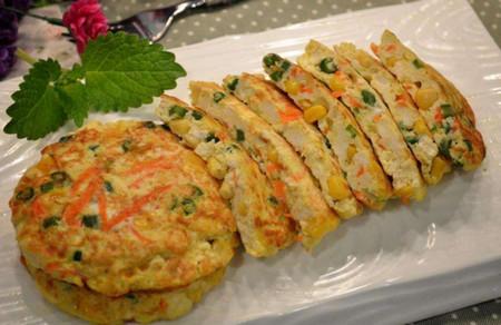 鸡蛋玉米豆腐饼的做法，这道补钙的杂粮辅食给宝宝当手指食物