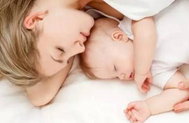 这8种睡觉习惯让孩子越睡越傻，家长要注意了！