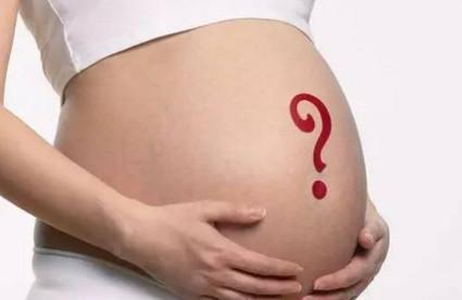 孕妈在分娩时，宝宝都在做什么呢？
