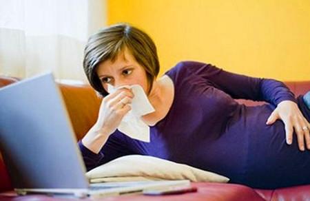 患有过敏性鼻炎的女性想要成功孕育健康宝贝，要记住这三点