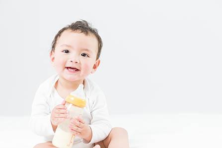 为什么宝宝喜欢摇头晃脑 摇头晃脑也是分情况的，一起来了解吧