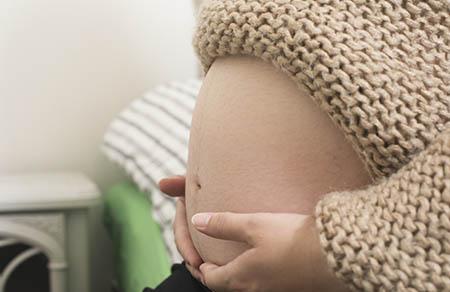 宝宝一岁以后就不用喝母乳了吗 这些说法都是坑，相信科学远离跳坑