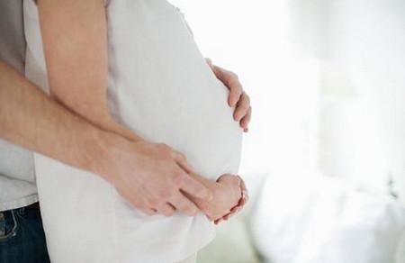 影响阴道分娩的四大因素是什么？哪些情况需要剖腹产？
