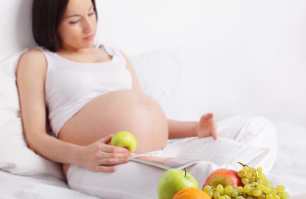 准妈妈孕期半夜饿了怎么办？这样吃健康又营养