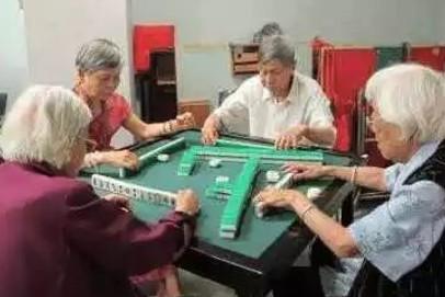 婆婆不习惯城市生活, 带孙子回农村, 妈妈回老家看到脏兮兮孩子, 气昏了头