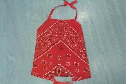 宝宝肚兜的做法分解图 教你如何用超简单的方法做好宝宝的肚兜