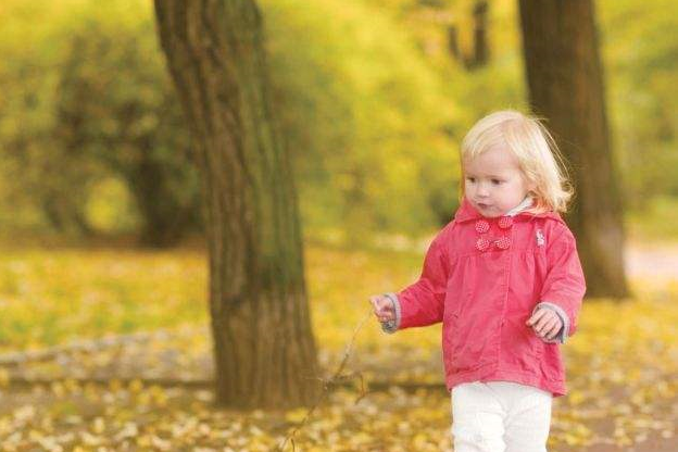 春捂秋冻是什么意思 宝宝“秋冻“怎么”冻“才对