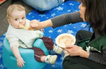 给宝宝提供手指食物的这3大好处，你都知道吗？