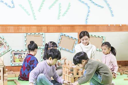 宝宝恒牙长歪了怎么办，什么时候矫正最好呢