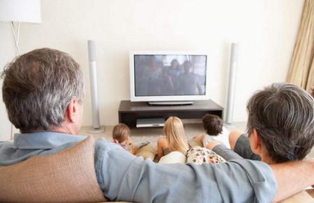 孩子玩电子产品，如何保护眼睛视力？