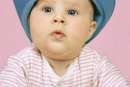 宝宝6个月囟门闭合是怎么回事？ 宝宝6个月囟门闭合正常吗？