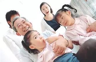隔代教育，宝爸宝妈该怎么和老人沟通？