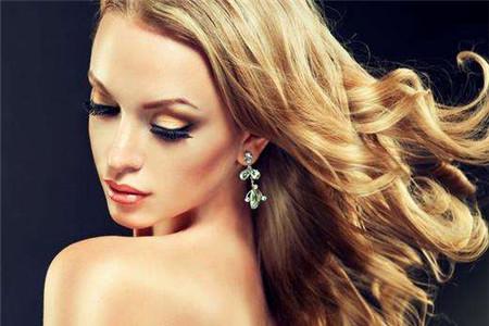 产后掉发严重怎么护理 这些方法来处理