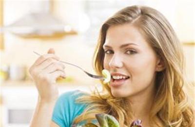 女性备孕期间不能吃什么？哪些食物是可以多吃的？