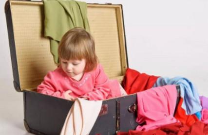 秋天怎样给宝宝穿衣服、到底该穿多少？