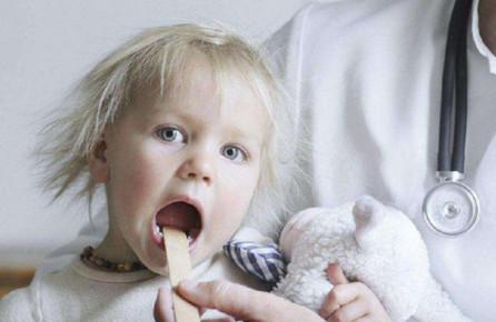 小儿急性喉炎是怎么引起的？妈妈不可小窥