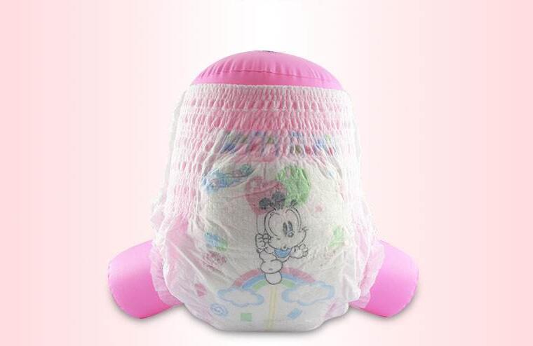 宝宝用拉拉裤的好处 婴儿穿拉拉裤有什么好处