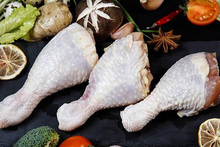 新生儿可以竖着抱吗，会伤害宝宝脊椎吗？