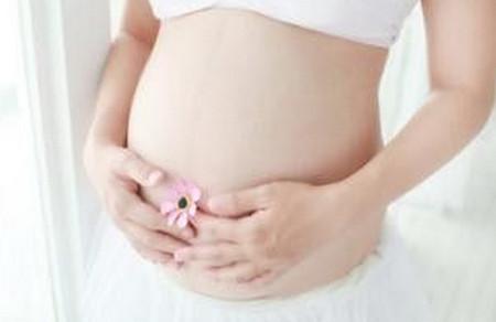 怀孕期间，有哪些特征要注意预防早产？