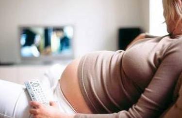 孕妈妈熬夜的危害那么大，如何才能提高睡眠质量呢？