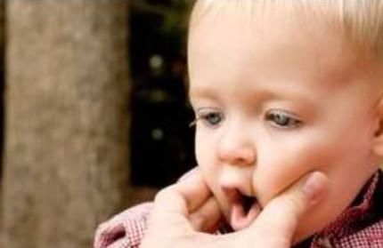 宝宝总爱流口水,怎么办???