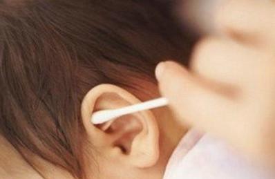 这些习惯正在伤害孩子的听力，宝妈你还在犯错吗？