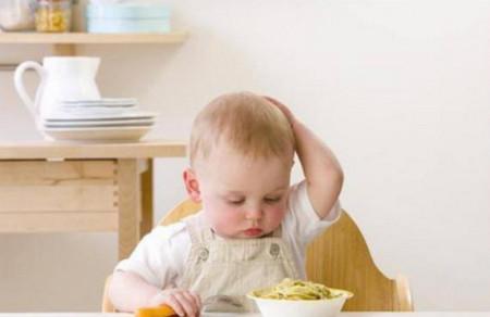 第一次喂宝宝辅食应该注意什么？
