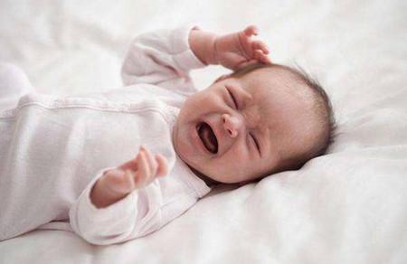 孩子睡不好的原因是什么？新生儿吃不好、不吃奶怎么破？
