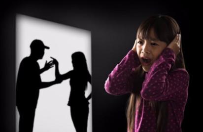 老公家暴、出轨，婆婆逼我离婚，却因小三要30万彩礼，又来求我复合