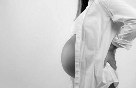 孕期挺大肚太辛苦，3个让你轻松舒服的小运动