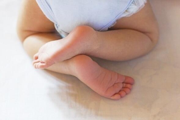 小儿肛裂出血怎么办 不管可不行