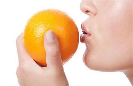 哺乳期吃橙子有什么好处 橘子和橙子是一样的吗